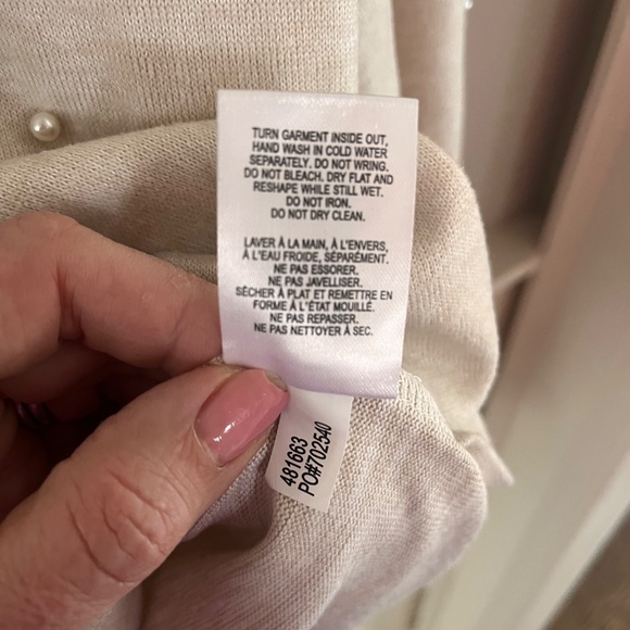 Soft Creamy Sweater with Pearls - Picture 3 of 8